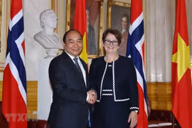 Premier vietnamita se reúne con presidenta del Parlamento noruego