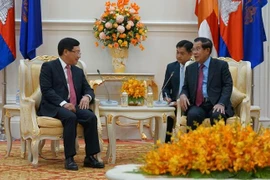 Recibe primer ministro camboyano al vicepremier vietnamita