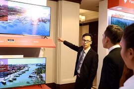 Vingroup presenta nuevos modelos de televisor inteligente