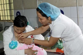 Promueven hospitales vietnamitas la lactancia materna 