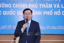 Urge vicepremier vietnamita promover la autonomía universitaria