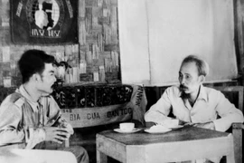 Inauguran en Hanoi exposición sobre el expresidente laosiano Souphanouvong