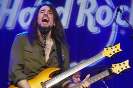 Ex miembro de la banda Guns N’ Roses dará concierto en Vietnam