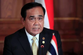 Calientan elecciones generales en Tailandia con incorporación de actual premier y princesa 