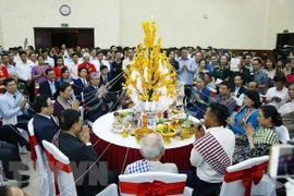 Celebra Embajada de Laos en Vietnam fiesta de año nuevo Bunpimay
