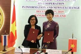 Impulsan la VNA y entidad de Tailandia cooperación en producción de informaciones para el exterior