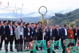 Nutrida participación en Festival tradicional de distritos fronterizos de Vietnam, Laos y China