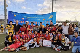 Participan casi mil vietnamitas en campeonato regional de fútbol en Japón