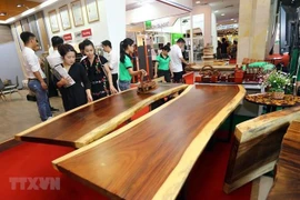 Participan 450 empresas en exposición del sector de construcción en Hanoi