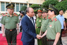 Pide primer ministro de Vietnam a la policía seguir de cerca la situación global