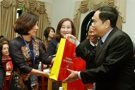 FPV continúa forjando vínculos entre vietnamitas en ultramar y la patria