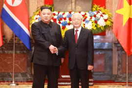 Recibe máximo dirigente político de Vietnam al líder norcoreano