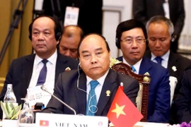 Primer ministro vietnamita participa en sesión plenaria de 34 Cumbre de ASEAN