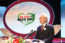 Llama presidente de Vietnam a acciones conjuntas para promover valores humanitarios 