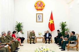 Vietnam mantiene máximo apoyo a Cuba, afirma premier Xuan Phuc 