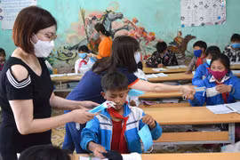 Apoya Asociación de Inversionistas y Empresarios Vietnam-Corea del Sur lucha contra el COVID-19