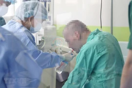 Darán de alta mañana a expaciente más grave de COVID-19 en Vietnam 
