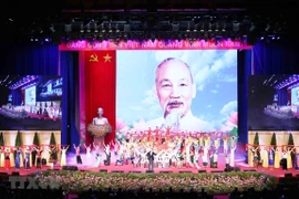Celebra Vietnam acto solemne por 130 aniversario del natalicio del Presidente Ho Chi Minh