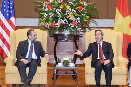 Vietnam reitera disposición de agilizar lazos con Estados Unidos en infraestructura y energía 