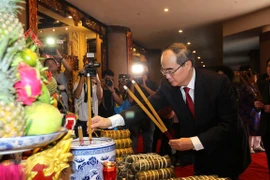 Rinden en Ciudad Ho Chi Minh homenaje a los primeros monarcas vietnamitas