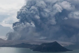 Refuerza Filipinas medidas de evacuación ante temor de resurgencia del volcán Taal