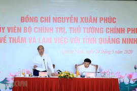 Primer Ministro Nguyen Xuan Phuc avala desarrollo de Quang Ninh