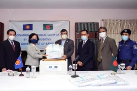 Comité de la ASEAN en Daca dona suministros médicos a Bangladesh