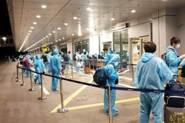 Repatrían a 530 ciudadanos vietnamitas desde diferentes continentes