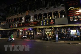 Ciudad Ho Chi Minh permite reapertura de bares y establecimientos de karaoke