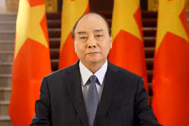 Insta premier de Vietnam a expatriados a seguir uniéndose a los esfuerzos de la nación en el combate antiepidémico
