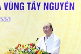 Premier de Vietnam exige impulsar desembolso de capital público en el Centro y la Altiplanicie Occidental
