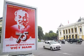 Dirigentes de Camboya felicitan a Vietnam por Día de la Independencia