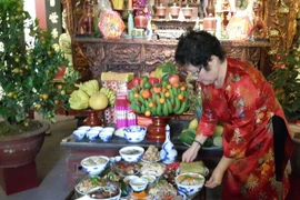 Ofrendas para ancestros en la cultura vietnamita