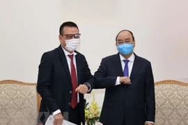 Recibe premier de Vietnam a dirigente de grupo tailandés SCG