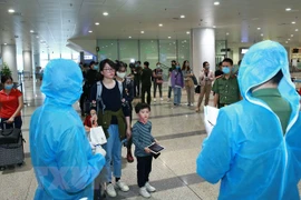 Recomienda Vietnam a sus ciudadanos evitar viajes entre el país y el exterior 