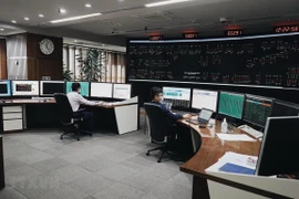Empresa elétrica de Vietnam asegura el suministro de energía en medio de COVID-19 