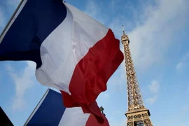 Vietnam felicita a Francia por su Día Nacional