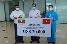  Vietnam entrega suministros médicos a Myanmar para apoyar la lucha contra COVID-19
