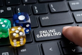 Detiene Filipinas a 90 chinos por vínculos con red de apuestas online