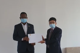 Vietnam y Mozambique por enriquecer lazos partidistas y binacionales