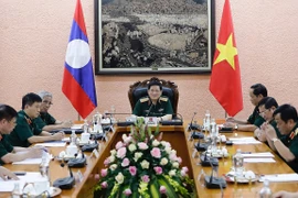 Vietnam y Laos fortalecen cooperación en defensa 