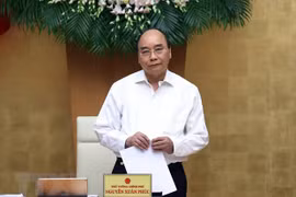 Primer ministro de Vietnam insta a lograr crecimiento económico alto en medio del COVID-19