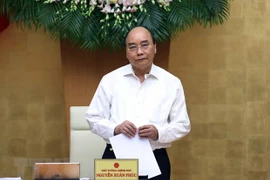 Primer ministro de Vietnam insta a lograr crecimiento económico alto en medio del COVID-19