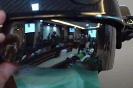 Indonesia fabrica cascos para detectar contagiados con COVID-19
