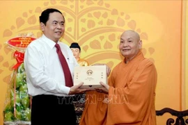 Elogian en Vietnam contribución de seguidores budistas a construcción nacional