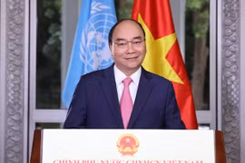 Premier vietnamita exhorta a aunar esfuerzos para superar pandemia de COVID-19