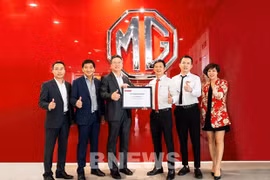 Lanzan oficialmente la marca británica de automóviles MG en Vietnam