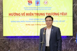 Empleados de Petrovietnam donan 195 mil dólares a connacionales en zonas inundadas
