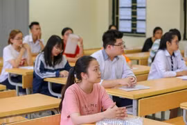 Completa Vietnam preparativos para examen de graduación de bachillerato 