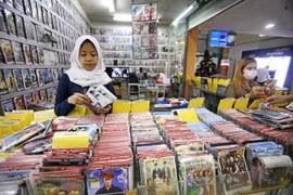 Bloquea Indonesia más de mil páginas piratas de cine en línea